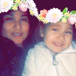 Meet your Posher, Dania